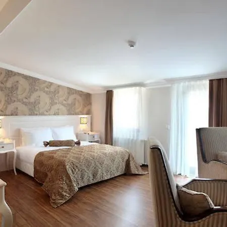 Taksim Pera Orient 3*