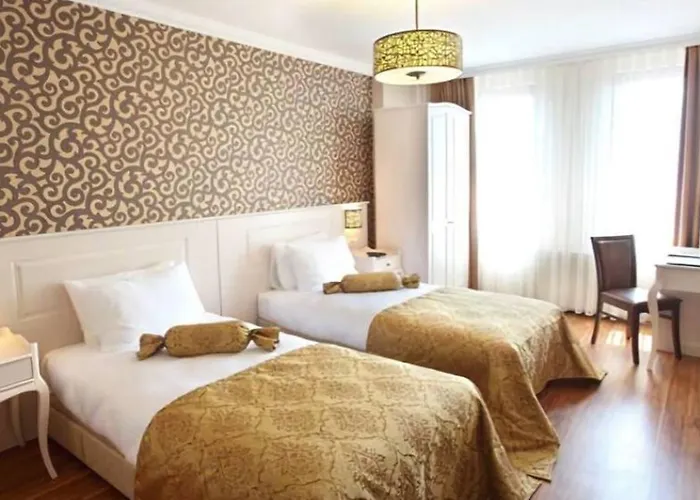 Taksim Pera Orient 3*