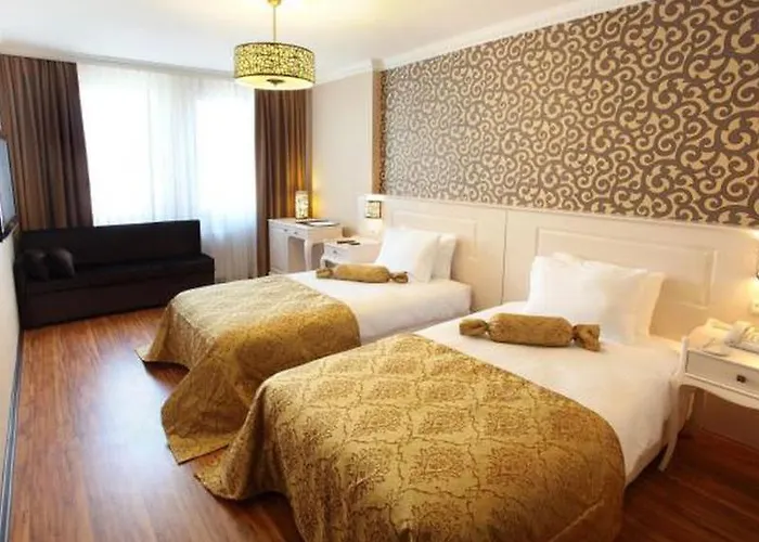Hotel Taksim Pera Orient 3*