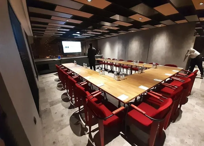 Hotel Taksim Pera Orient 3*