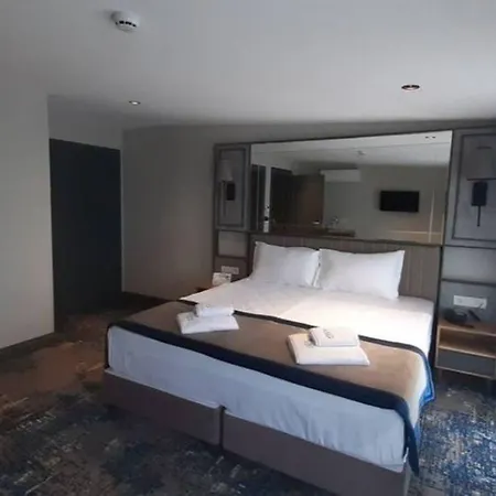 Hotel Taksim Pera Orient 3*