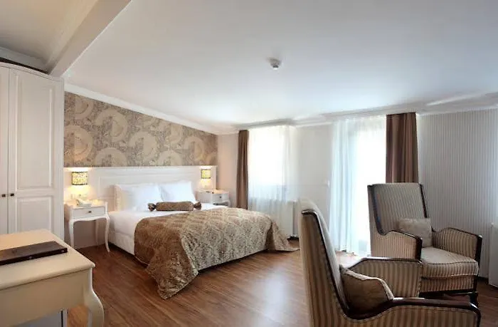 Taksim Pera Orient 3*